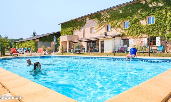Parisot House | Gîtes de La Carrétarié