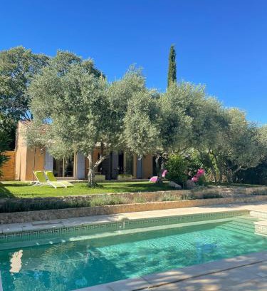 Chateauneuf-du-Pape Apartment | Gîtes en B&B Le Clos de la Cerise