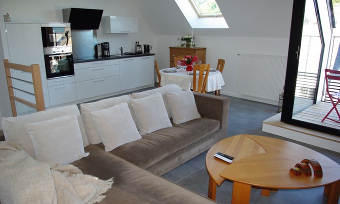 Perros-Guirec Apartment | Gîtes Les COSTANS & A Proximité plages 800M & Commerces 300M