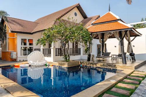 South Pattaya Villa | G music pool villa