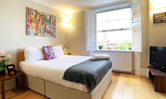 Tachbrook Apartment | G12s - Gem Penthouse flat in the heart of Victoria