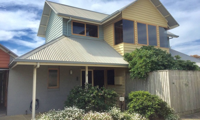 Ocean Grove House | GABLE GROVE-THE PERFECT SEA SIDE RETREAT.