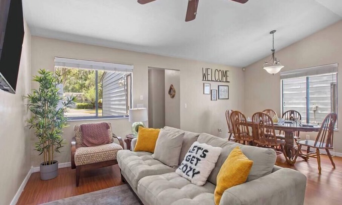 Gainesville Apartment | Gainesville Fur Friendly Condo