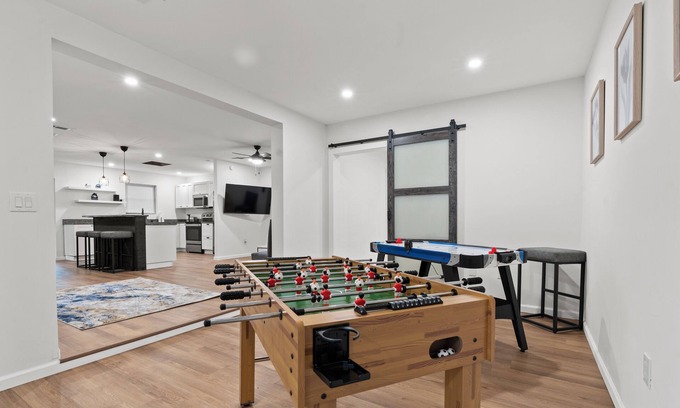 Gainesville House | Gainesville remodeled home-4 miles from UF campus!