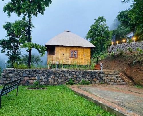 Elappara Hotel | GAIRAH RESORT
