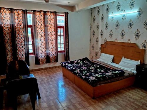 Bhagsu Nag House | Galaxy Homestay