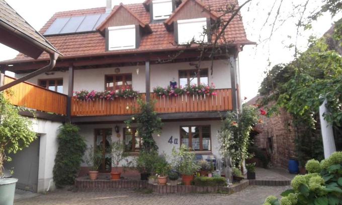 Herbolzheim Apartment | Galerie Ueber den Gaerten