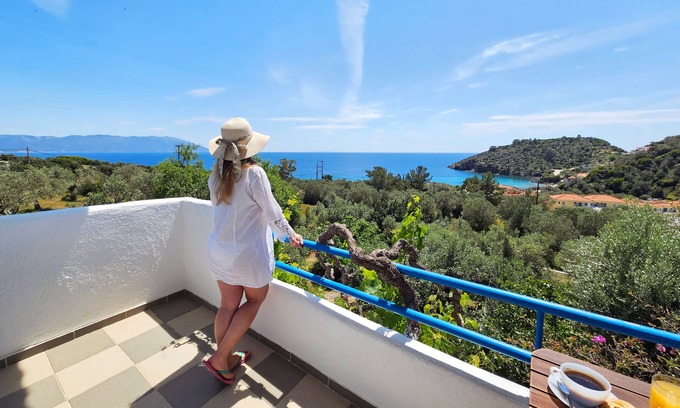 Limnionas Bed & Breakfast | Galini Studios