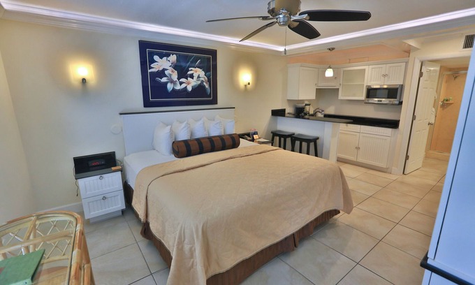Historic Seaport Condo | Galleon Resort Efficiency Historic District