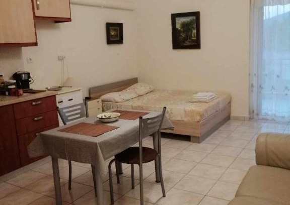 Mesolongi Apartment | Gallery Suites 'Athina'