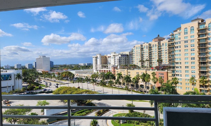 Birch Park Finger Streets Condo | GALLERYONE - DOUBLETREE HILTON SUITE brilliant Fort Lauderdale