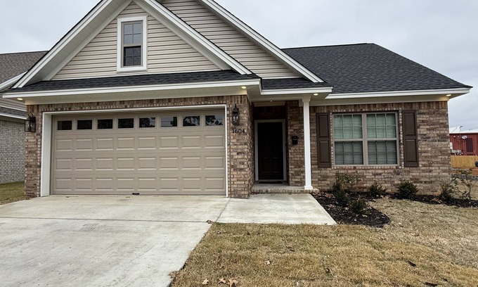 Searcy House | Galloway Place: a spacious 3-bedroom, 2-bath home that sleeps six.