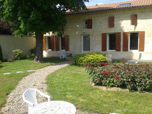 Gardegan-et-Tourtirac House | Galot La Chapelle
