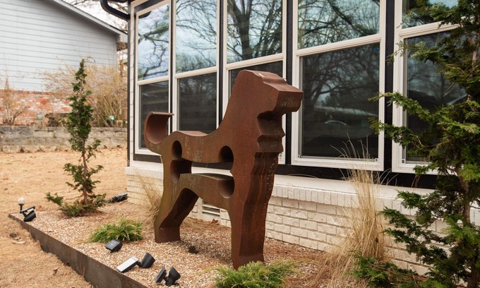 Fayetteville House | Game Room - 1.9 Miles to UofA, Chic & Artistic Setting with Local Art