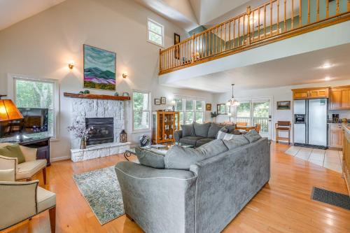 Hayesville House | Game Room and Mtn Views Ridgeline Escape!