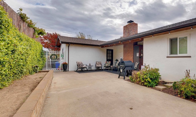 Jackson House | Game Room & Patio: Charming Jackson Retreat!