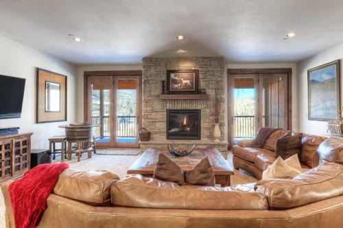 Big Sky Apartment | Game Room, Pool & Hot Tubs, Amazing Views, 2 Living Rooms
