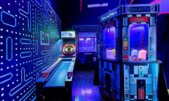 Amarillo House | ⭐️ GAMER HAVEN ⭐️ UNIQUE ARCADE & SELFIE MUSEUM VACATIONHOME 🕹 🤳 PETS🐾 ✅