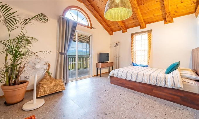 Sang House | Gapyeong Botanical Pension