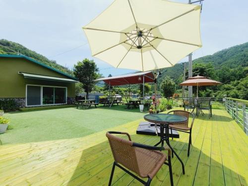 Sang House | Gapyeong Chorok Jeongwon Gyegok Dokchae Pension