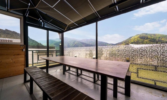 Deokhyeon House | Gapyeong Kkomangse Pension