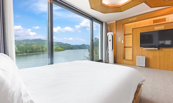 Gapyeong House | Gapyeong Rondavill Pension
