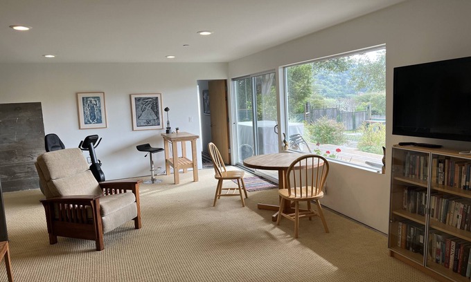 Stinson Beach Apartment | Garden apt. above the beach close to hiking trails and beach.