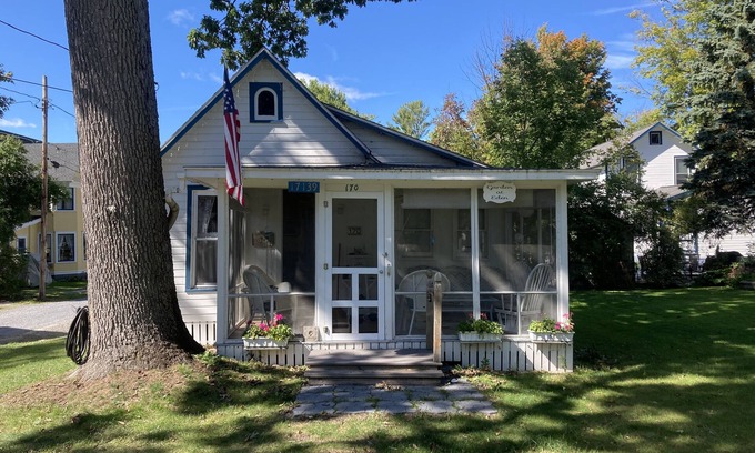 Thousand Island Park Cottage | "Garden At Eden" Located In Historic Thousand Island Park On Wellesley Island