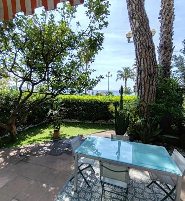 Les Baumettes Apartment | Garden Atlantide Promenade