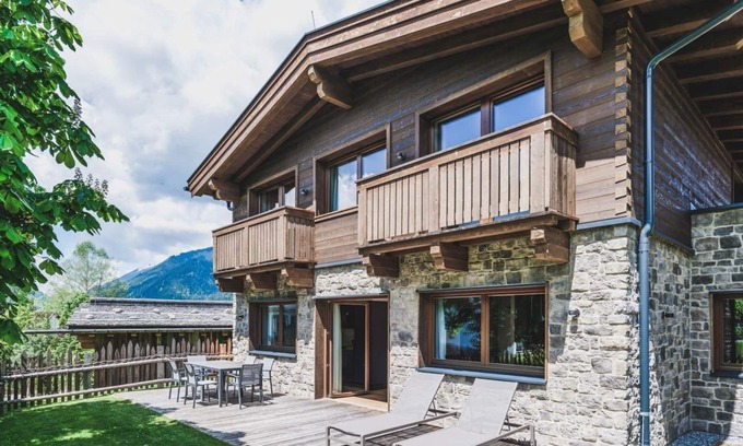 Ehrwald Ski Chalet | Garden Chalet, half board, private garden, pool & SPA area, PURE Resort Ehrwald