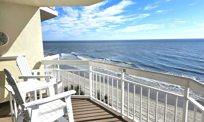 Garden City Condo | Garden City Beach Oceanfront Condo 507 | Rising Tides Properties Rental
