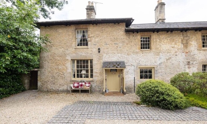 Lullington Cottage | Garden Cottage, Orchardleigh Estate