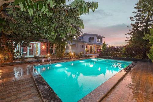 Khatri Park Housing Society Villa | Garden Cottage Villa by Tropicana Stays