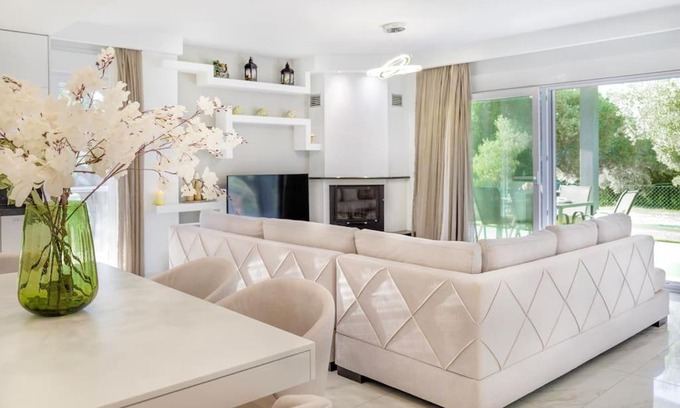 Pefkochori Villa | Garden House Villa