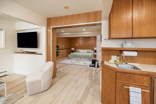 Turnagain Apartment | Garden Level Getaway