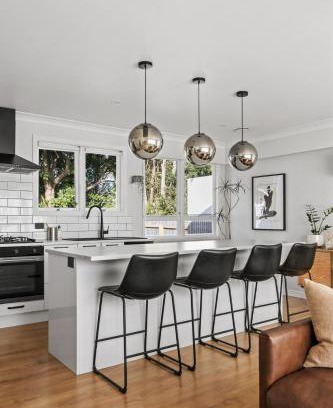 Gisborne Villa | Garden Oasis - 5min walk to CBD