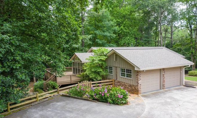 Roswell House | Garden Oasis In the heart of the north Atlanta Suburbs