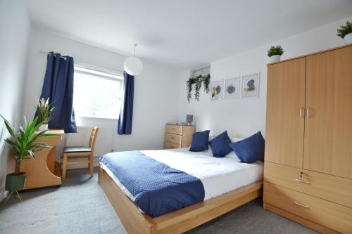 Wapping Apartment | Garden Tower flat