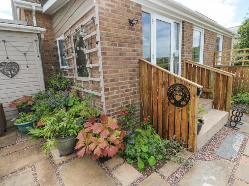 Pembroke House | Garden View