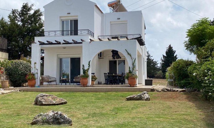 Apokoronas Villa | Garden Villa Near Chania s Coastline