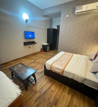 Vrindavan Hotel | Garnet suites at omaxe enternity