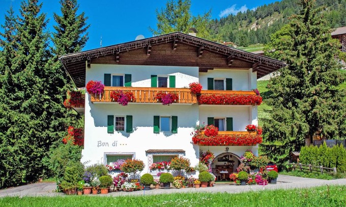 Selva di Val Gardena Bed & Breakfast | Garni Bondi