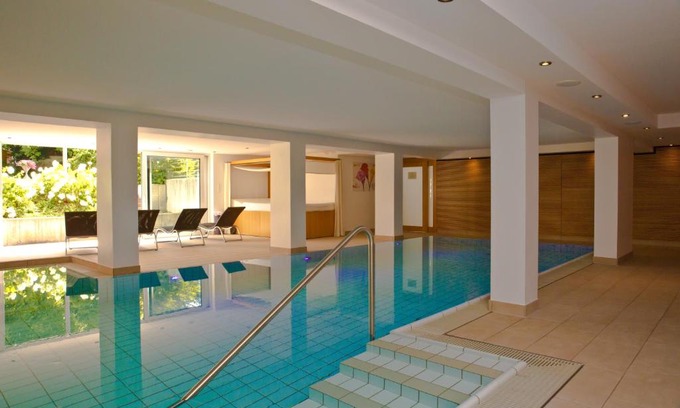 Lauchringen Hotel | Gartenhotel Feldeck
