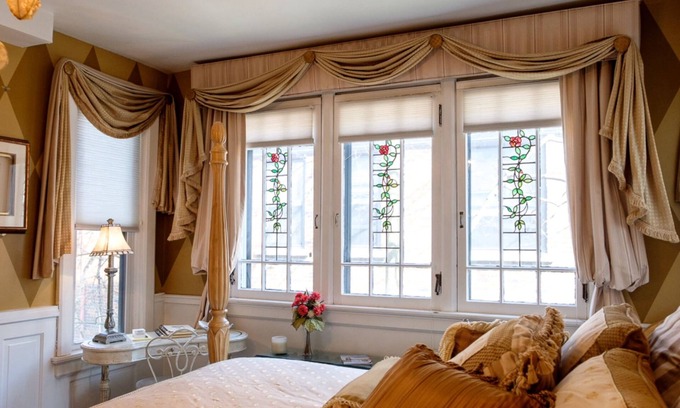 Clifton Bed & Breakfast | Gaslight Bed and Breakfast