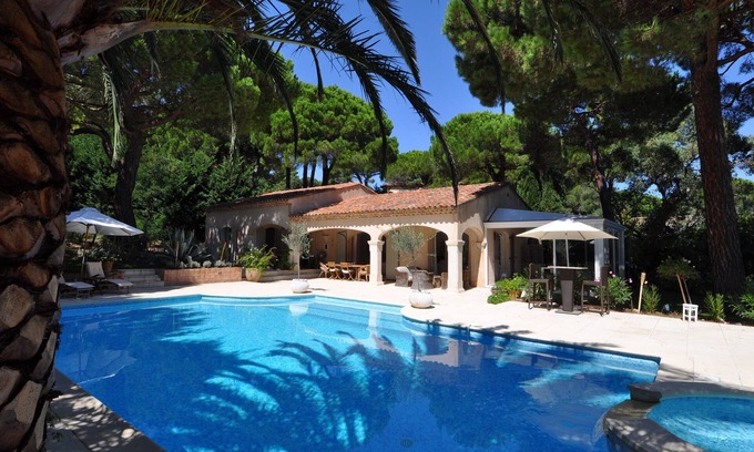 Gassin Villa | GASSIN, 6 km from Saint-Tropez, exceptional villa for 8 people