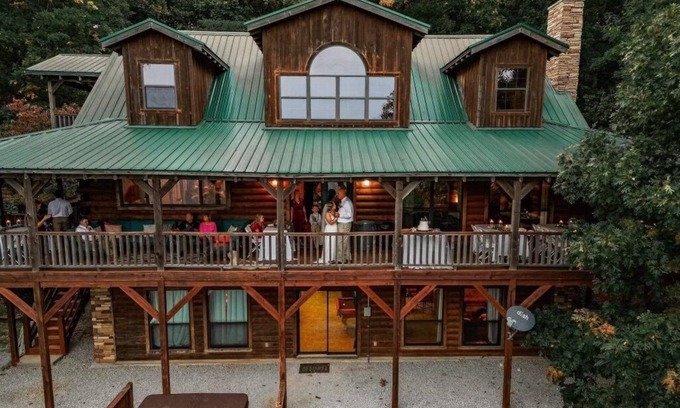 Vendor House | Gaston’s View! #Changeyourview
