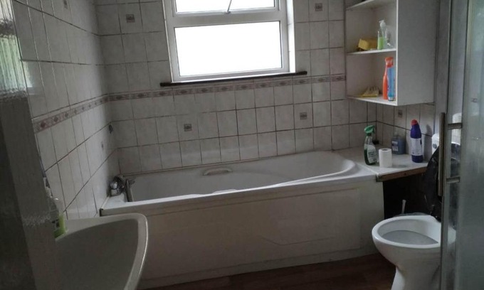 Shandon House | GATE Cinema GuestHouse