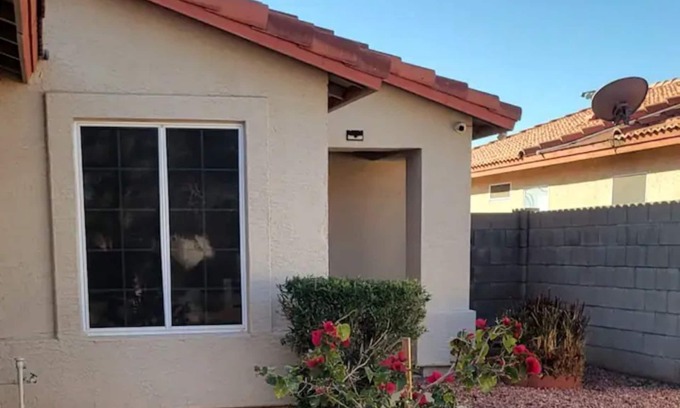 Maryvale House | Gated family-friendly 3 beds near big events venues