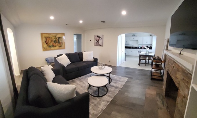 North Hollywood House | Gated Family Home in NOHOn