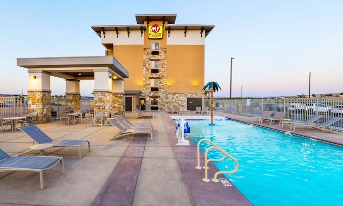 St. George Hotel | Gateway to Zion – Modern Stay in St. George w/Kitchen